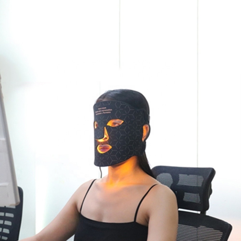 Led Masker Wajah Kenyamanan untuk Perawatan Kulit dan Masker Terapi Cahaya Merah Daya Keluar 5V DC 3000MA